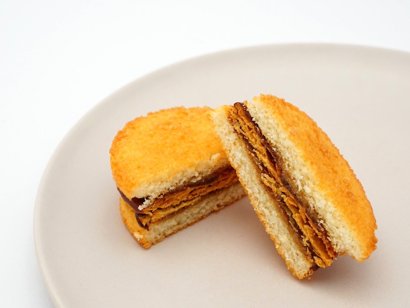 さかえ屋 なんばんショコラサンド 唐津産レモン 断面