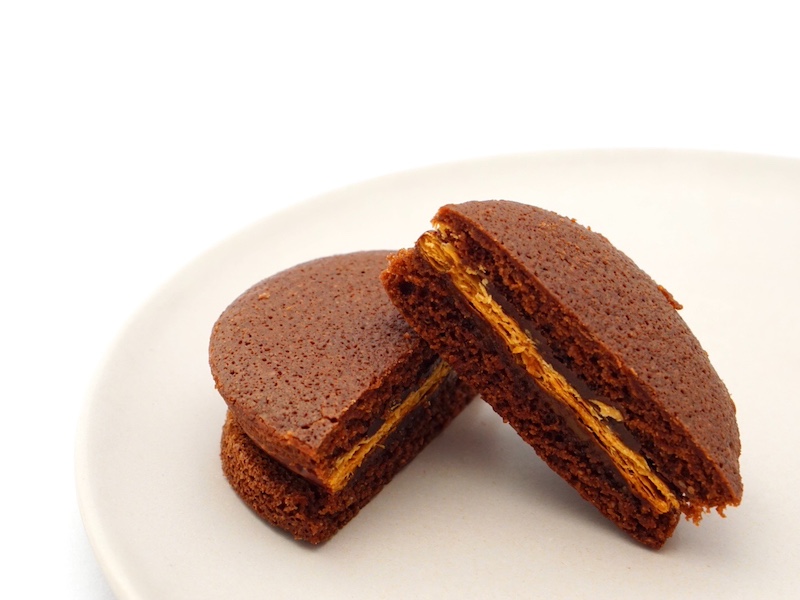 さかえ屋 なんばんショコラサンド シュガーロード・キャラメル 断面