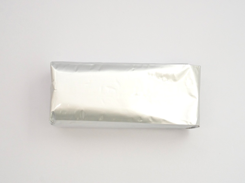 御菓子司 田ぐち 栗羊羹 銀色の包み