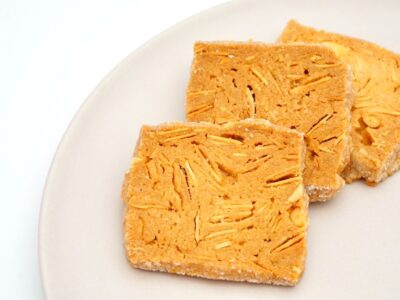 御菓子司 田ぐち 松の実焼