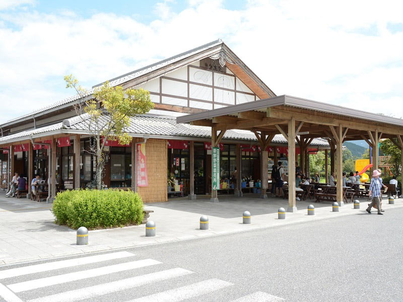 道の駅「丹波おばあちゃんの里」物産館