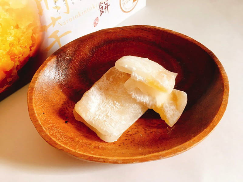 鳴門金時芋ホイップ餅中身