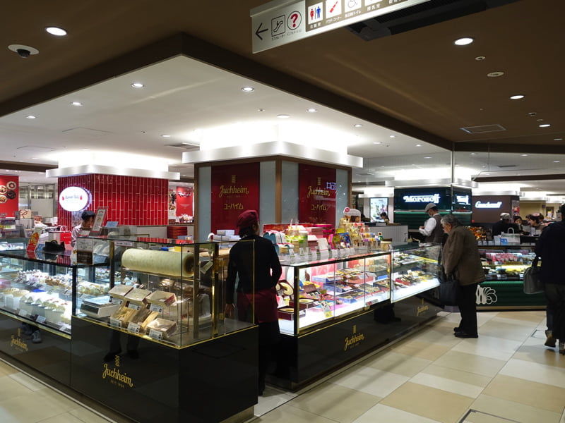 明石駅 ピオレ お土産屋