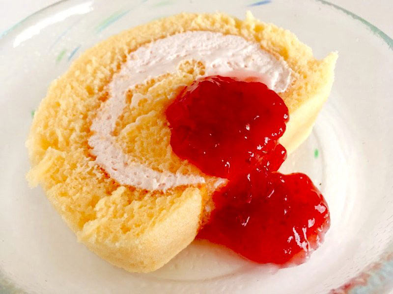 仙台いちごののの字ロール中身