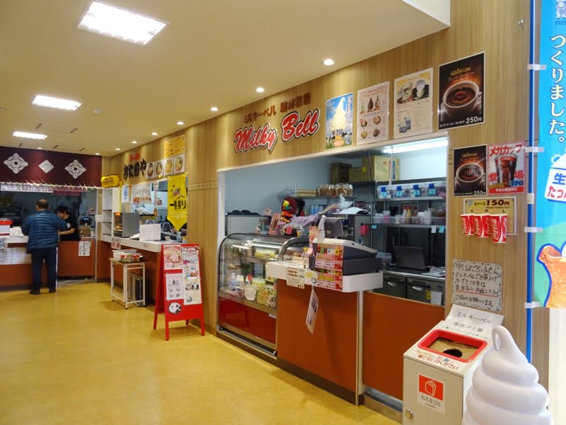 サーモンパーク千歳のフードコート