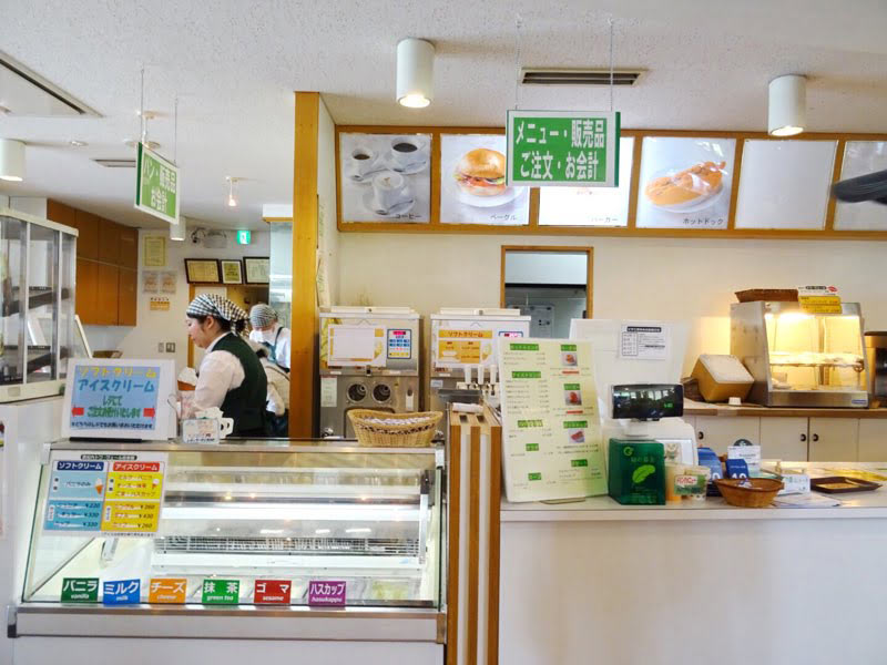 道の駅「くろまつない」の売店
