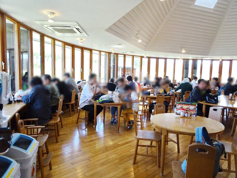 道の駅「くろまつない」のフードコート