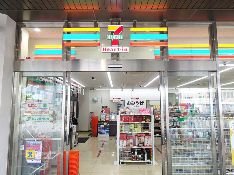 JR大津駅 セブンイレブン お土産屋