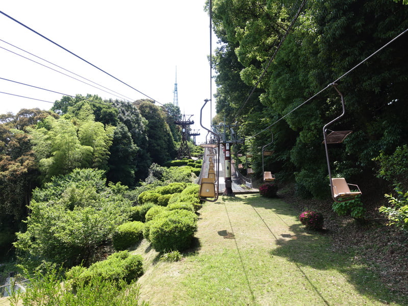 松山城へ向かうリフト