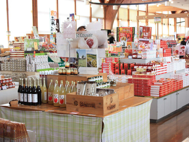 オアシスおぶせ ご当地品コーナー