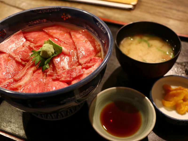 くまげらローストビーフ丼