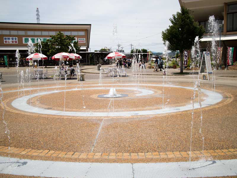 ららん藤岡噴水