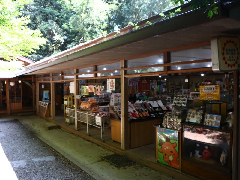 春日大社近くのお土産ショップ