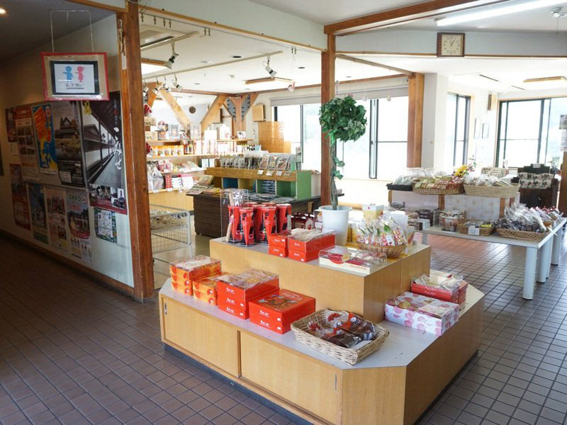 道の駅虹の湖おみやげ