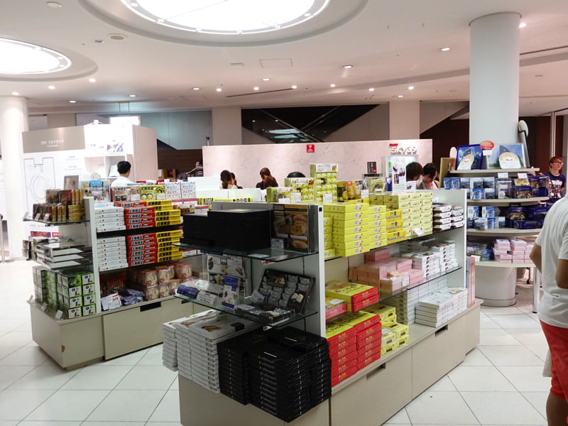 梅田スカイビルのお土産屋