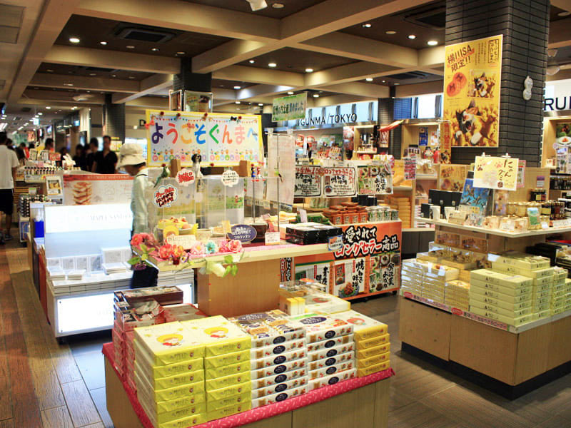 横川サービスエリア　おみやげ売り場02