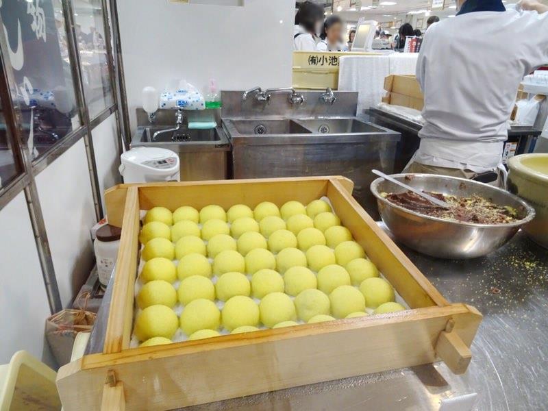 あわまんじゅうの実演販売