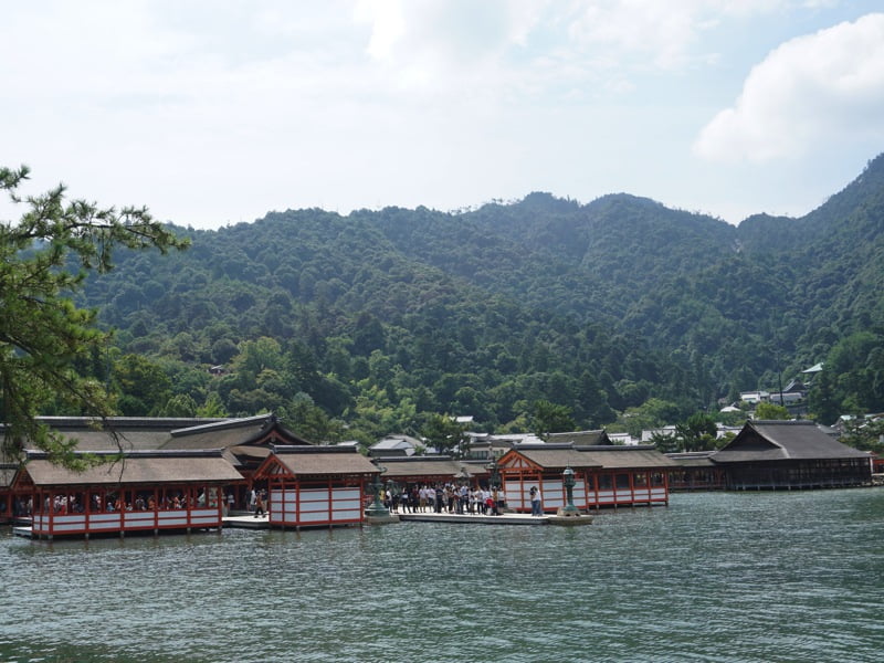 厳島神社外観