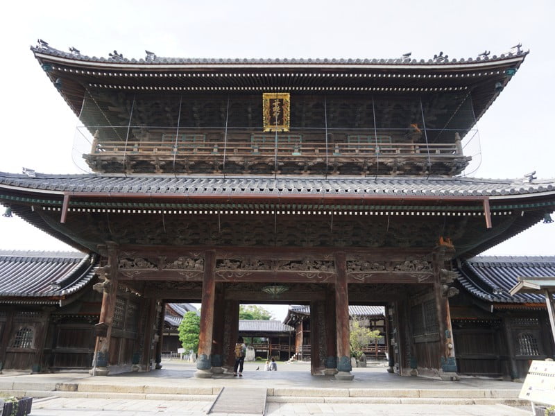 黒壁スクエア大通寺