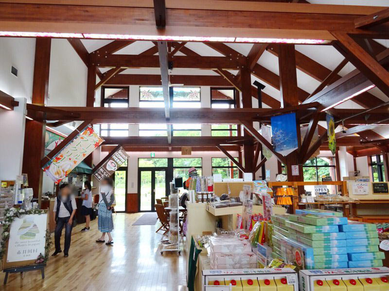 道の駅あかいがわ 建物の中