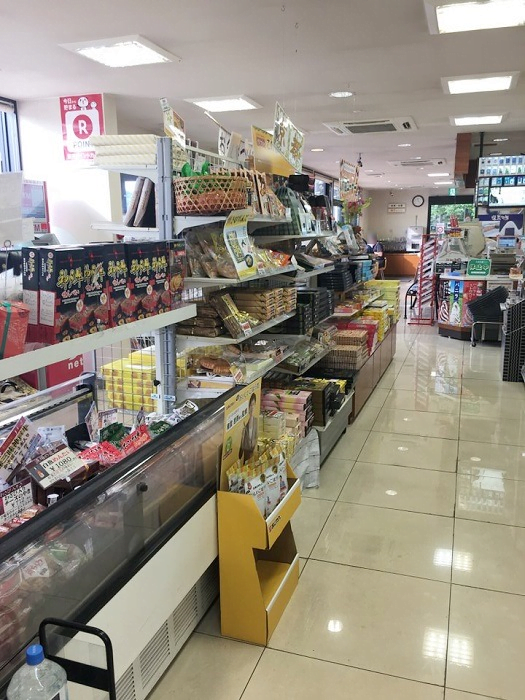 白鳥PA下りのお土産コーナー