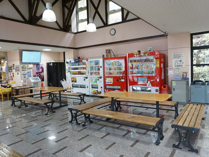 道の駅はやちね休憩室