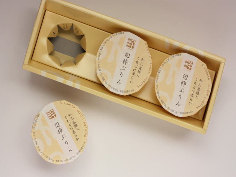 旬粋　旬粋ぷりん　開封した写真