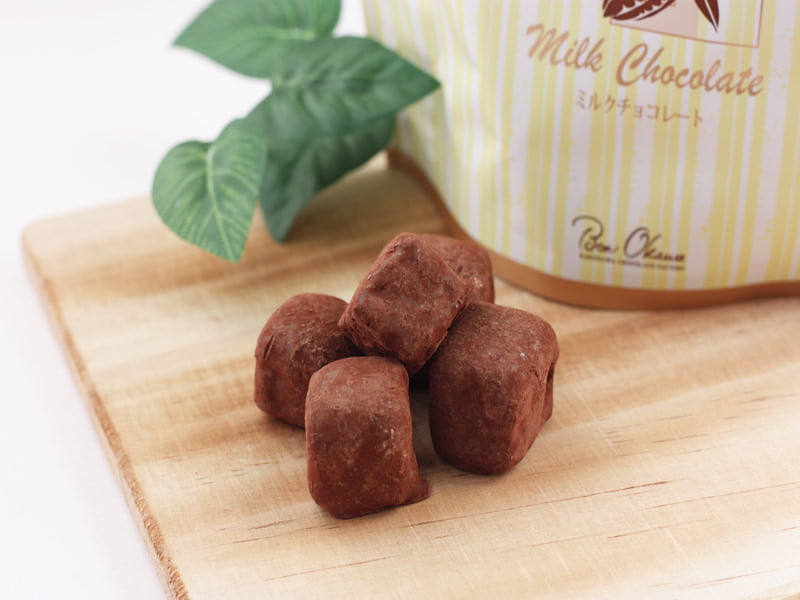 軽井沢チョコレートファクトリー　キューブチョコラスク　ミルクチョコレート　中身の写真