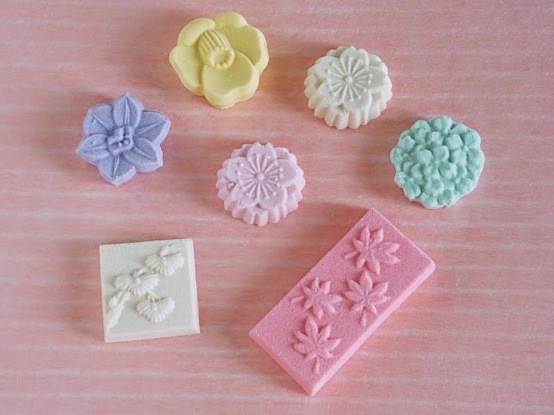 寶月堂 四季彩中身