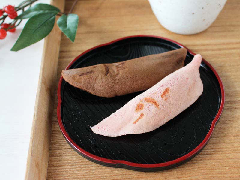 長良川銘菓いちご飛あゆとチョコ飛あゆの写真