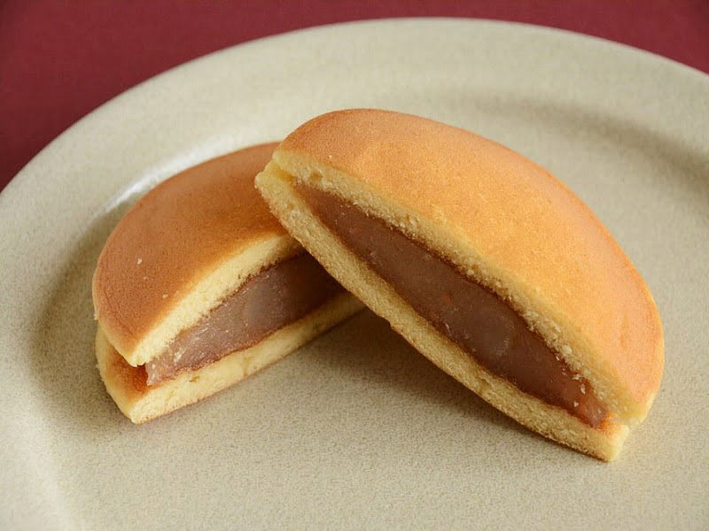 村岡屋どら焼 白あん断面