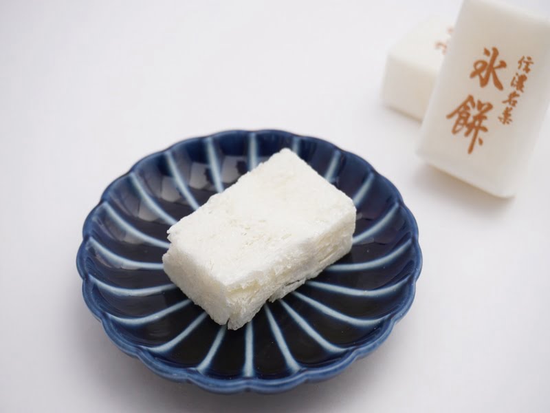 あずさ堂 氷餅 中身の写真