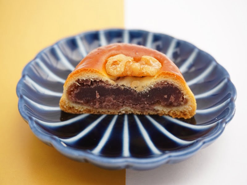 あずさ堂　くるみまん　断面