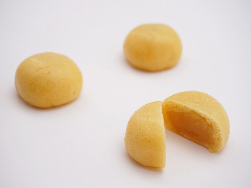 あずさ堂 信州みそ饅頭 中身の写真