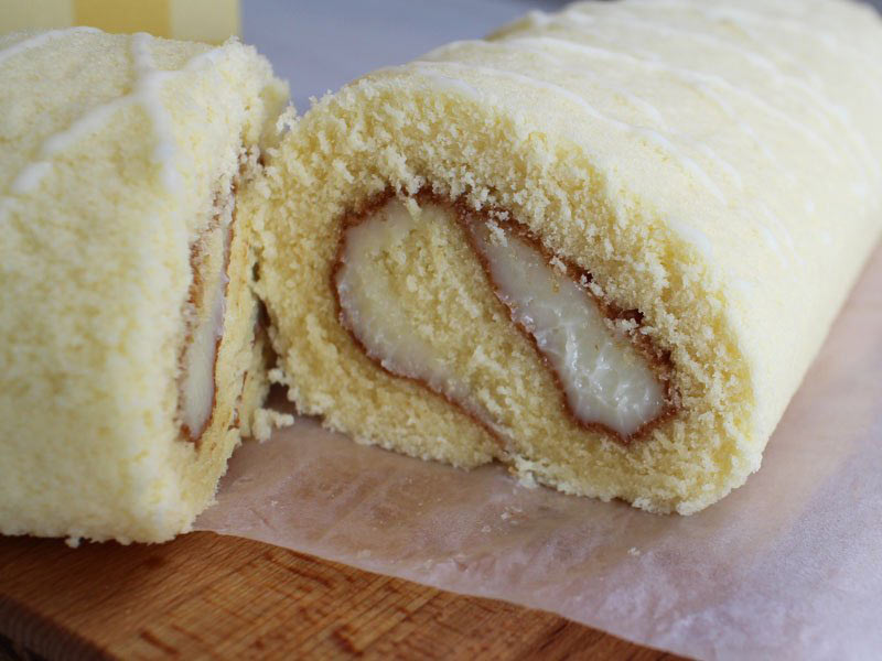 飛騨牛乳チーズロールケーキの断面の写真