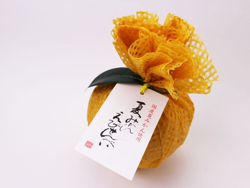 桂新堂夏みかんえびせんべいの開封前写真
