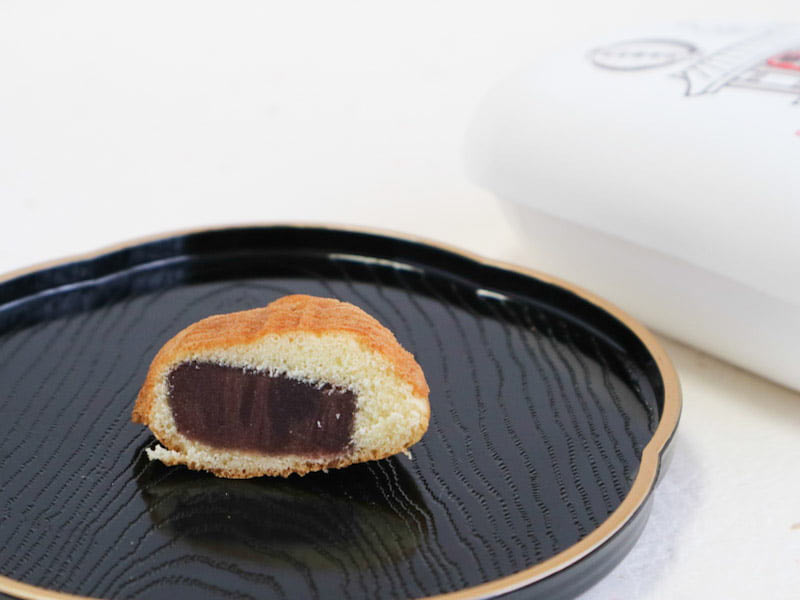 木村屋本店 あん入り人形焼 断面