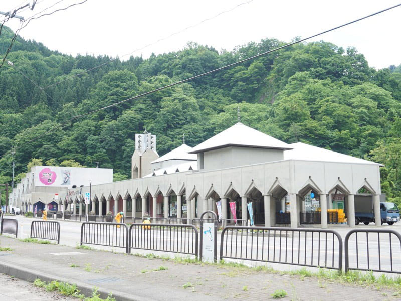 道の駅月山物産館