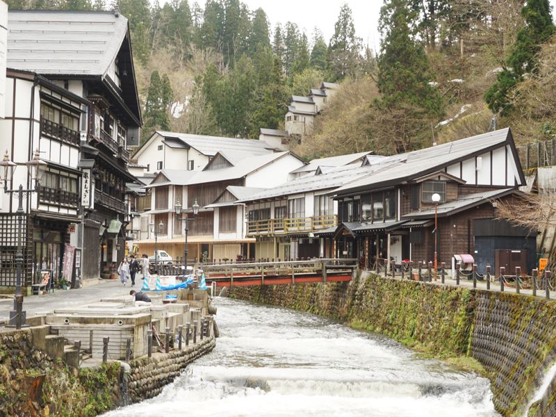 銀山温泉　橋からの眺め