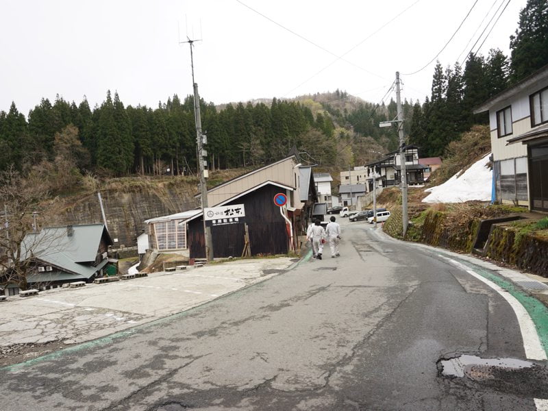 銀山温泉　坂道