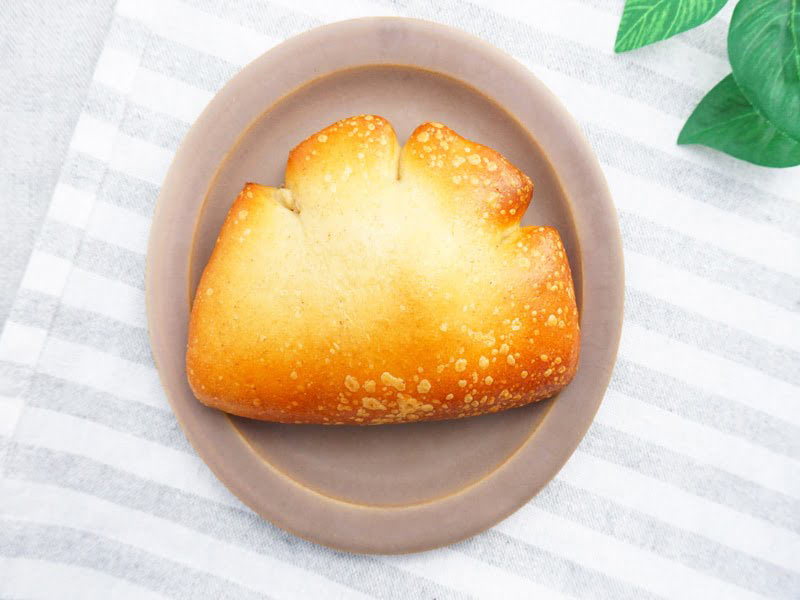 ベーグル屋ハル 豆乳クリームパン 中身の写真