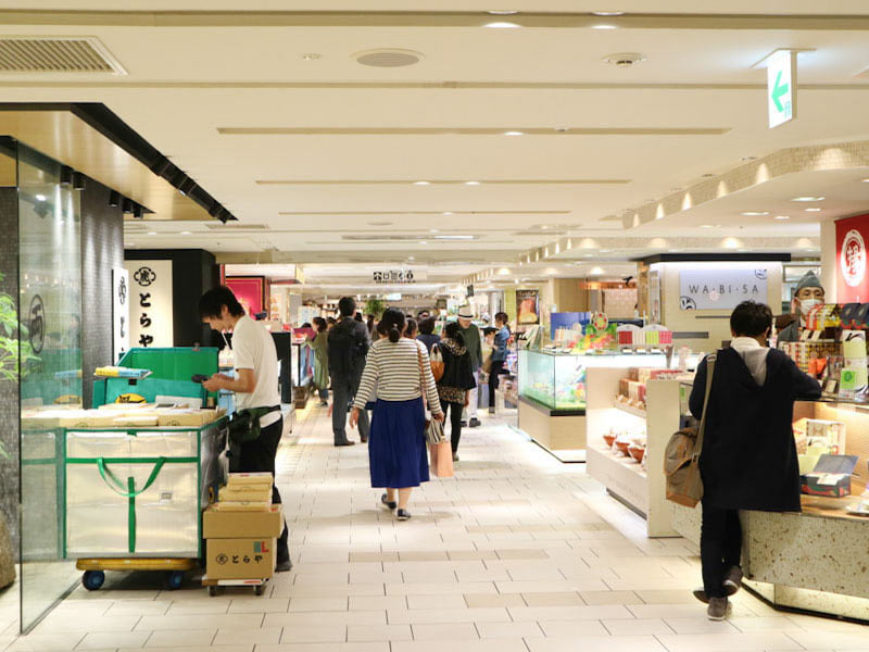 吉祥寺駅 アトレ 内観