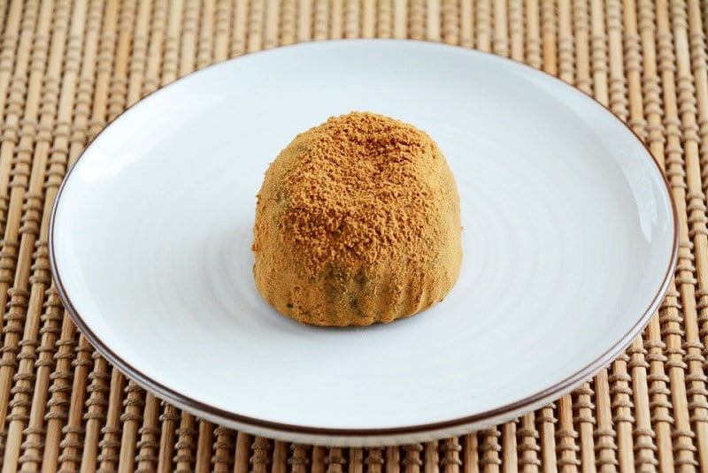 満月堂 黒糖の包みわらび