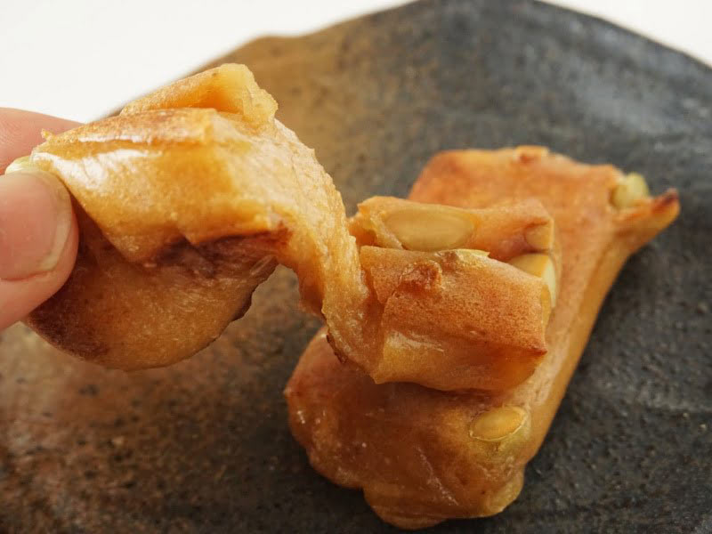 萬寿屋 青豆みそ餅のびる様子