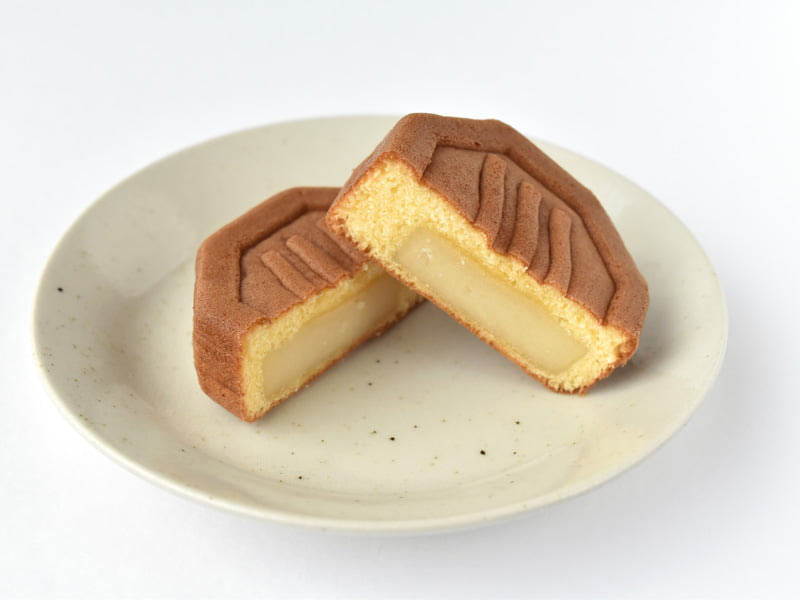 大三島堂 大三島饅頭 半分に割った写真