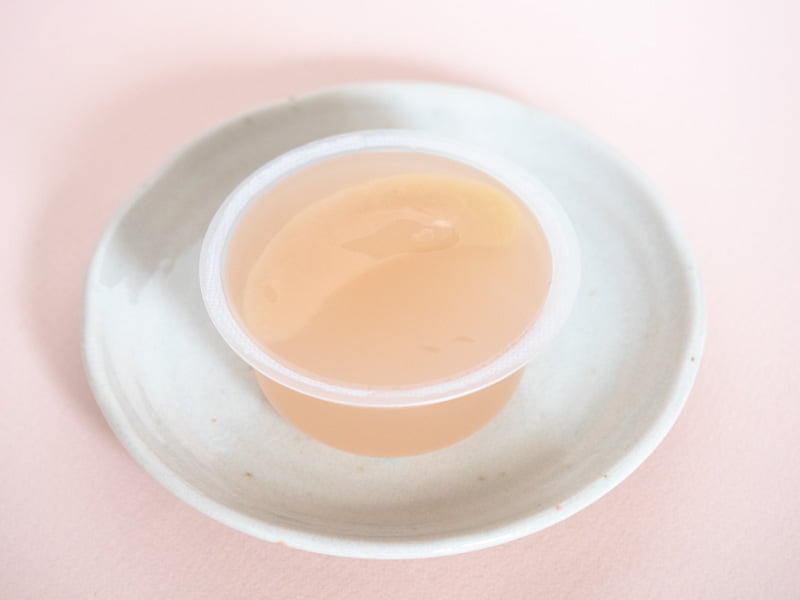 虎屋 白桃ゼリー 中身2