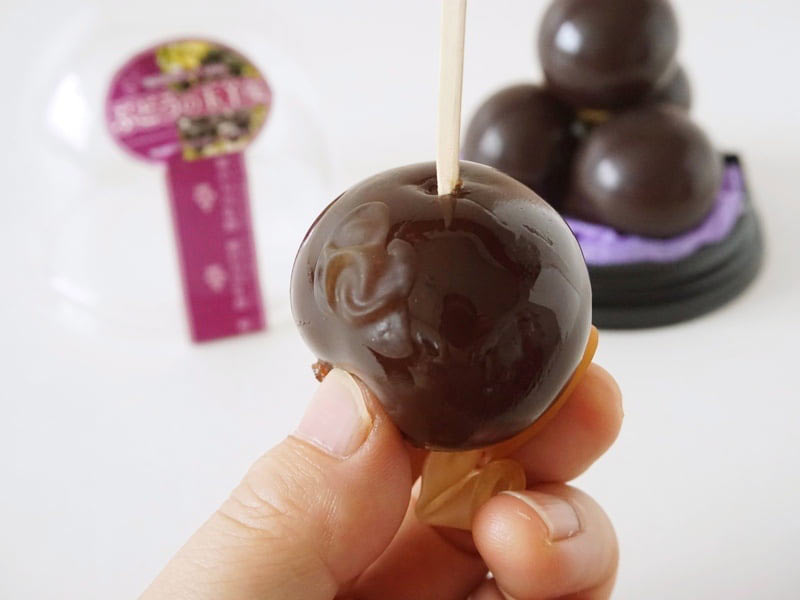 酒井ぶどう園 ぶどうの玉羊羹爪楊枝を刺したところ