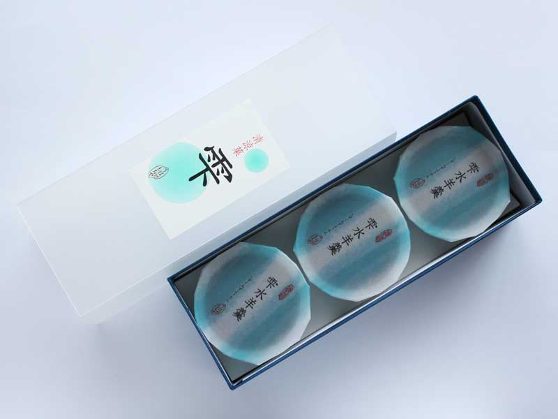 雫水羊羹 開封した写真