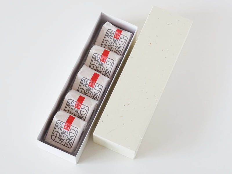 すがの屋 白虎最中開封後