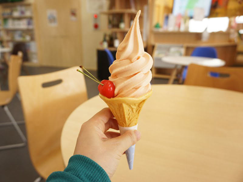 かみのやま温泉駅さくらんぼソフト